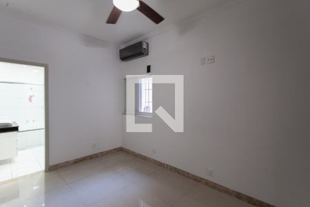 Casa à venda com 200m², 5 quartos e 3 vagasSuíte