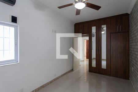 Casa à venda com 200m², 5 quartos e 3 vagasSuíte