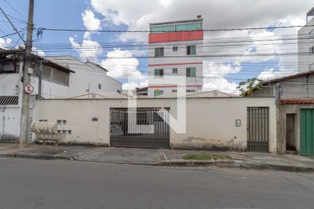 Apartamento para alugar com 45m², 2 quartos e 1 vagaFachada