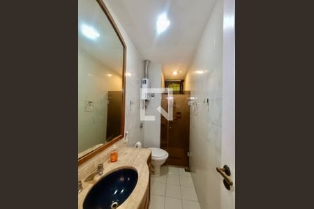 Apartamento à venda com 98m², 3 quartos e 1 vaga Apartamento à venda com 98m², 3 quartos e 1 vagaBanheiro social