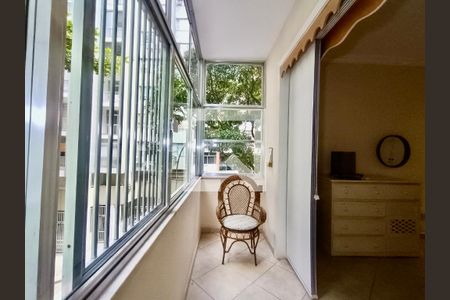Apartamento à venda com 98m², 3 quartos e 1 vaga Apartamento à venda com 98m², 3 quartos e 1 vagaVaranda fechada
