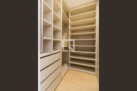 Casa para alugar com 300m², 3 quartos e 3 vagasQuarto 2 - closet