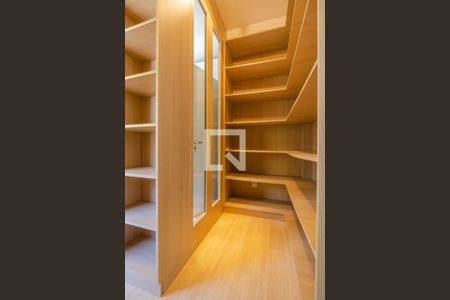 Casa para alugar com 300m², 3 quartos e 3 vagasQuarto 3 - Closet