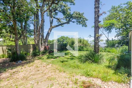 Casa para alugar com 300m², 3 quartos e 3 vagasQuintal dos fundos