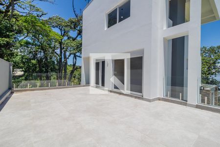 Casa para alugar com 300m², 3 quartos e 3 vagasVaranda