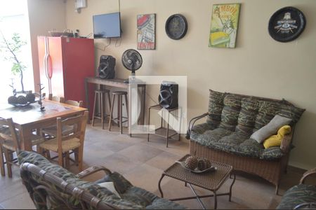 Casa à venda com 218m², 3 quartos e 2 vagasÁrea comum - Churrasqueira