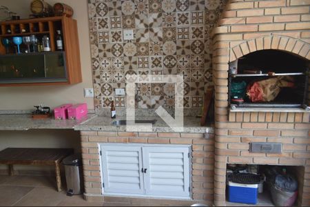 Casa à venda com 218m², 3 quartos e 2 vagasÁrea comum - Churrasqueira