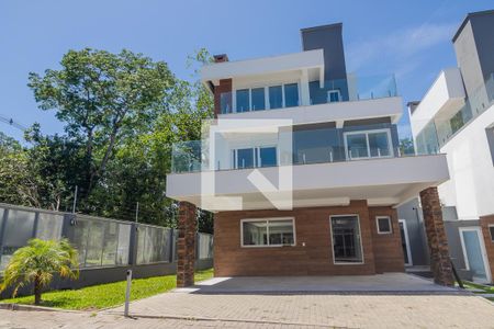 Casa para alugar com 300m², 3 quartos e 3 vagasFachada da residência