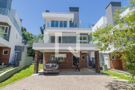 Casa para alugar com 300m², 3 quartos e 3 vagasFachada da Residência