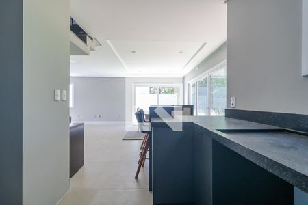 Casa para alugar com 300m², 3 quartos e 3 vagasCozinha