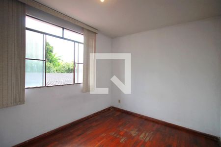 Quarto 1 de casa à venda com 3 quartos, 400m² em Santa Efigênia, Belo Horizonte