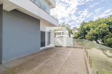 Casa para alugar com 300m², 3 quartos e 3 vagasQuarto 1 - Varanda