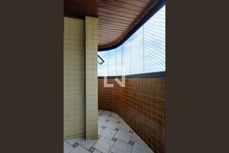 Apartamento para alugar com 101m², 3 quartos e 2 vagas Apartamento para alugar com 101m², 3 quartos e 2 vagasSacada do Quarto 2