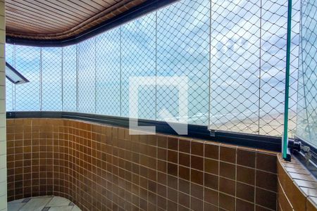 Apartamento para alugar com 101m², 3 quartos e 2 vagas Apartamento para alugar com 101m², 3 quartos e 2 vagasSacada do Quarto 2