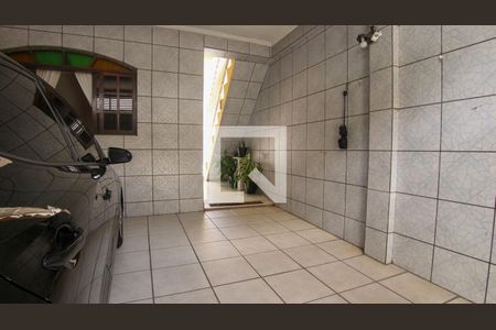 Casa à venda com 123m², 4 quartos e 2 vagas Casa à venda com 123m², 4 quartos e 2 vagasGaragem