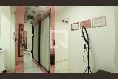 Casa à venda com 123m², 4 quartos e 2 vagas Casa à venda com 123m², 4 quartos e 2 vagasQuarto de Serviço