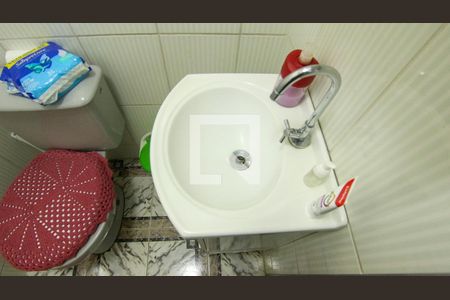 Casa à venda com 123m², 4 quartos e 2 vagas Casa à venda com 123m², 4 quartos e 2 vagasBanheiro Quarto 2