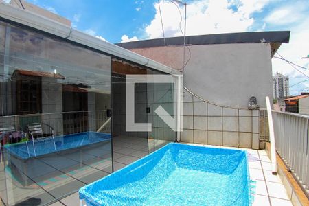 Casa à venda com 123m², 4 quartos e 2 vagas Casa à venda com 123m², 4 quartos e 2 vagasVaranda