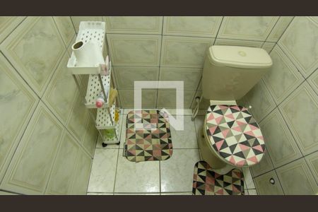 Casa à venda com 123m², 4 quartos e 2 vagas Casa à venda com 123m², 4 quartos e 2 vagasBanheiro do Quarto de Serviço