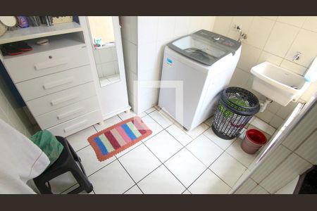 Casa à venda com 123m², 4 quartos e 2 vagas Casa à venda com 123m², 4 quartos e 2 vagasÀrea de Serviço