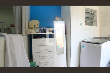 Casa à venda com 123m², 4 quartos e 2 vagas Casa à venda com 123m², 4 quartos e 2 vagasÀrea de Serviço