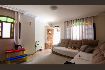 Casa à venda com 123m², 4 quartos e 2 vagas Casa à venda com 123m², 4 quartos e 2 vagasSala