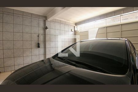 Casa à venda com 123m², 4 quartos e 2 vagas Casa à venda com 123m², 4 quartos e 2 vagasGaragem