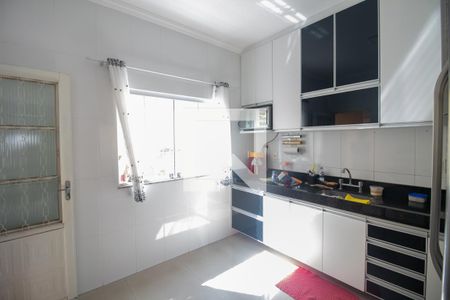Casa à venda com 175m², 3 quartos e 2 vagas Casa à venda com 175m², 3 quartos e 2 vagasCozinha