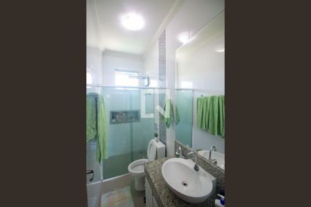 Casa à venda com 175m², 3 quartos e 2 vagas Casa à venda com 175m², 3 quartos e 2 vagasBanheiro da Suíte