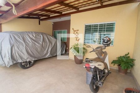 Casa à venda com 175m², 3 quartos e 2 vagas Casa à venda com 175m², 3 quartos e 2 vagasGaragem