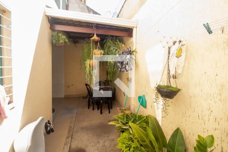 Casa à venda com 175m², 3 quartos e 2 vagas Casa à venda com 175m², 3 quartos e 2 vagasQuintal