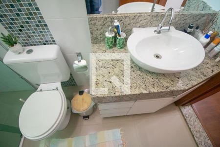 Casa à venda com 175m², 3 quartos e 2 vagas Casa à venda com 175m², 3 quartos e 2 vagasBanheiro da Suíte