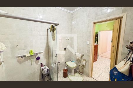 Casa à venda com 200m², 3 quartos e 2 vagasBanheiro da Suíte