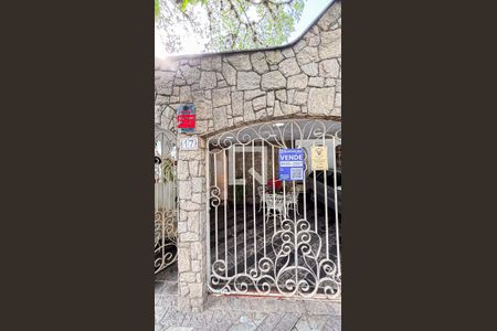 Casa à venda com 200m², 3 quartos e 2 vagasFachada