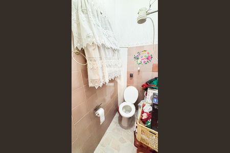 Casa à venda com 200m², 3 quartos e 2 vagasArea de Serviço - Banheiro