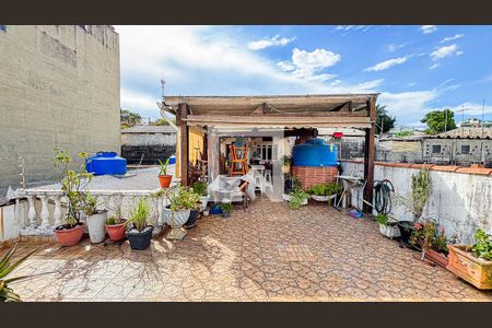 Casa à venda com 200m², 3 quartos e 2 vagasEdícula - Cobertura