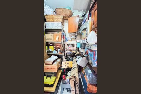 Casa à venda com 200m², 3 quartos e 2 vagasDespensa