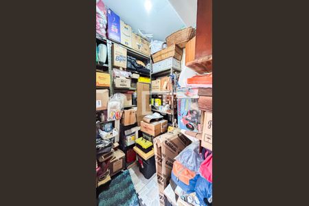 Casa à venda com 200m², 3 quartos e 2 vagasDespensa