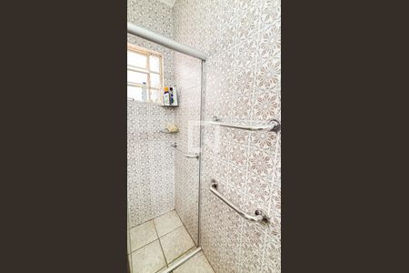 Casa à venda com 200m², 3 quartos e 2 vagasBanheiro