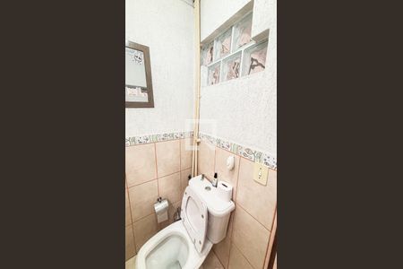 Casa à venda com 200m², 3 quartos e 2 vagasEdícula - Cobertura -Banheiro