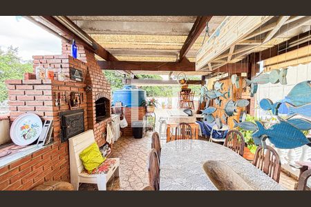 Casa à venda com 200m², 3 quartos e 2 vagasEdícula - Cobertura