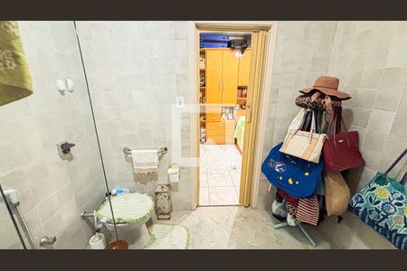 Casa à venda com 200m², 3 quartos e 2 vagasBanheiro da Suíte