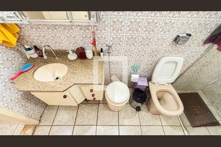 Casa à venda com 200m², 3 quartos e 2 vagasBanheiro