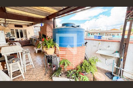 Casa à venda com 200m², 3 quartos e 2 vagasEdícula - Cobertura