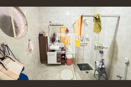 Casa à venda com 200m², 3 quartos e 2 vagasBanheiro da Suíte