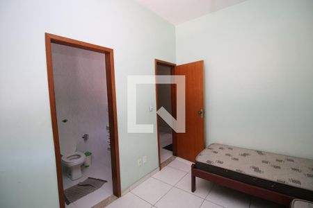 Casa de condomínio à venda com 185m², 6 quartos e 2 vagasQuarto 3 Suíte