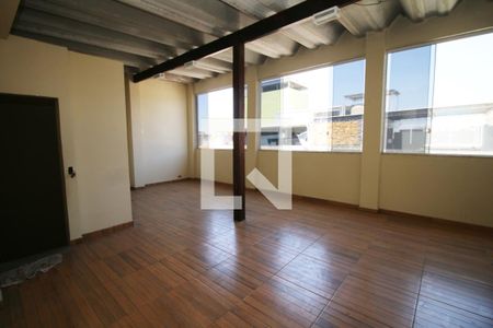 Casa de condomínio à venda com 185m², 6 quartos e 2 vagasTerraço