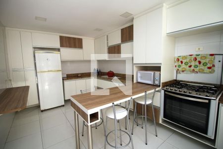 Casa de condomínio à venda com 185m², 6 quartos e 2 vagasCozinha