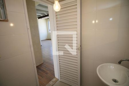 Casa de condomínio à venda com 185m², 6 quartos e 2 vagasLavabo