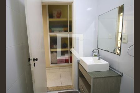 Casa de condomínio à venda com 185m², 6 quartos e 2 vagasBanheiro Social